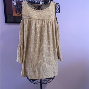 Brand new PLUS SIZE 1x cold shoulder top